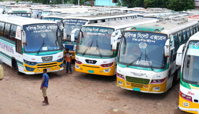 পরিবহন শ্রমিকদের ‘পিকেটিং’: যান চলাচলে বাধা, দুর্ভোগ